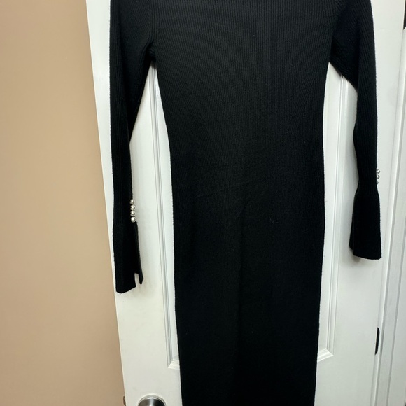 Ann Taylor Black PEARLIZED BUTTON CUFF V-NECK SWEATER DRESS - Size XS - Picture 9 of 14